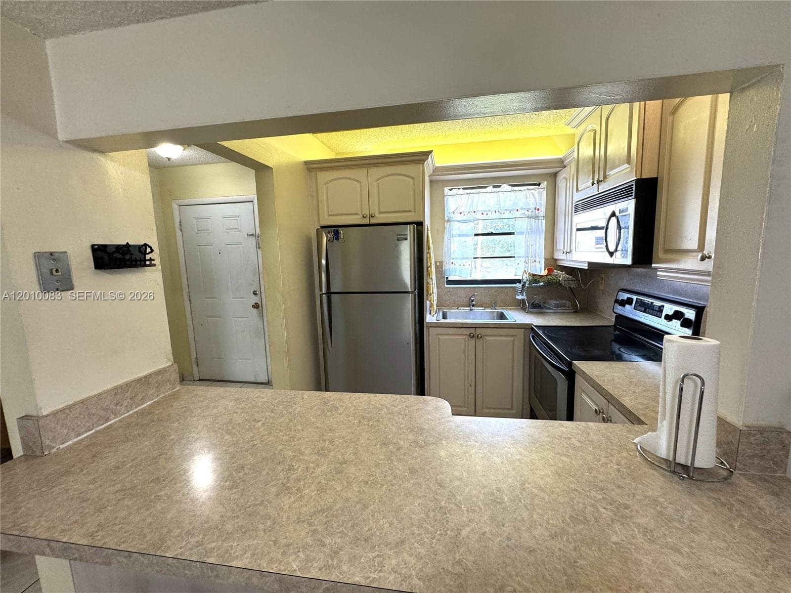 2260 W 53rd Pl # 7, Hialeah FL 33016 — 3