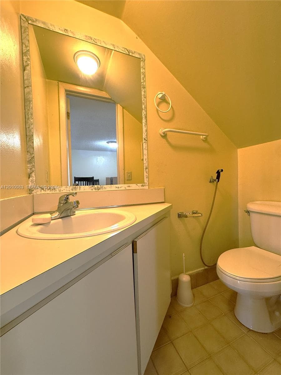 2260 W 53rd Pl # 7, Hialeah FL 33016 — 5