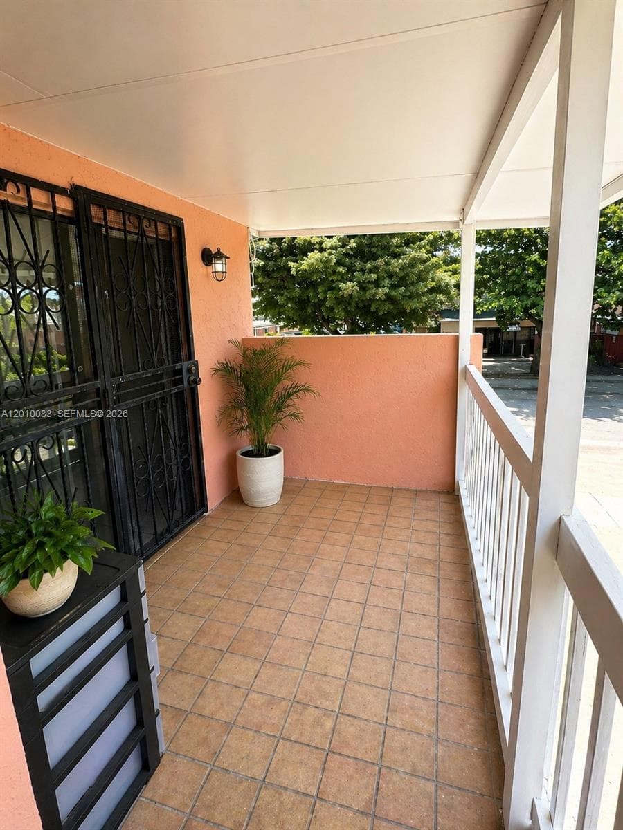 2260 W 53rd Pl # 7, Hialeah FL 33016 — 10