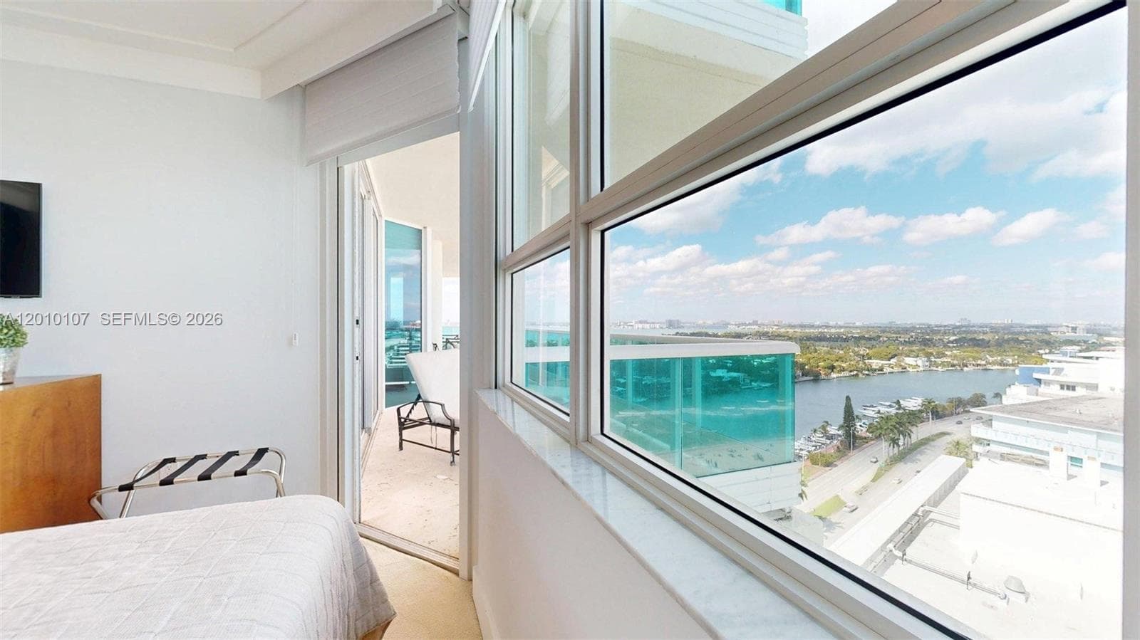5025 Collins Ave # 2206, Miami Beach FL 33140 — 23