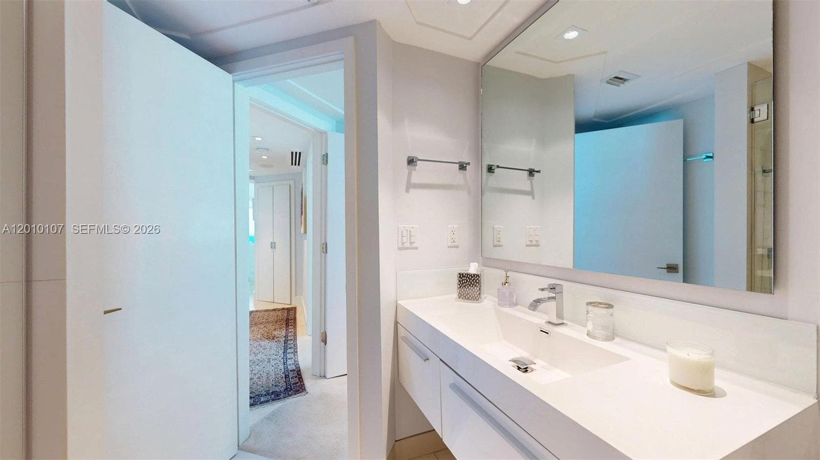 5025 Collins Ave # 2206, Miami Beach FL 33140 — 91