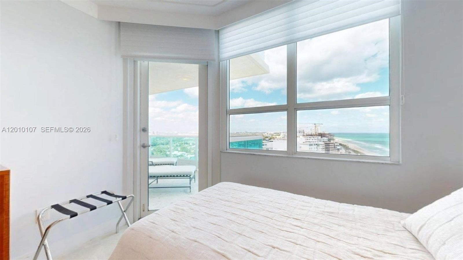 5025 Collins Ave # 2206, Miami Beach FL 33140 — 22