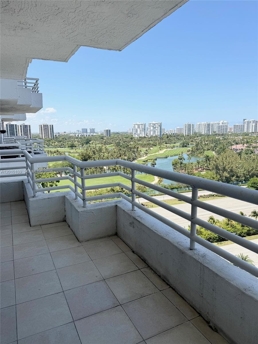 3300 NE 192nd St # 1609, Aventura FL 33180 — 3