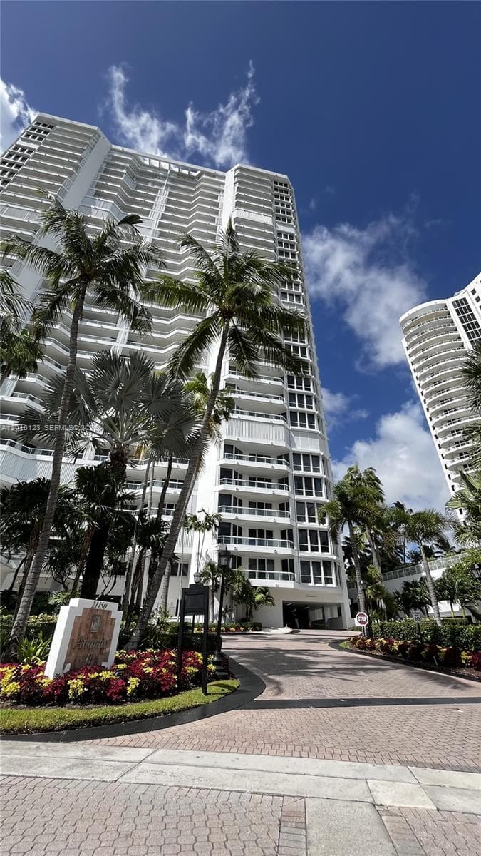 21150 Point Pl # 1202, Aventura FL 33180 — 2