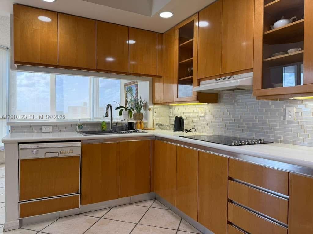 21150 Point Pl # 1202, Aventura FL 33180 — 17