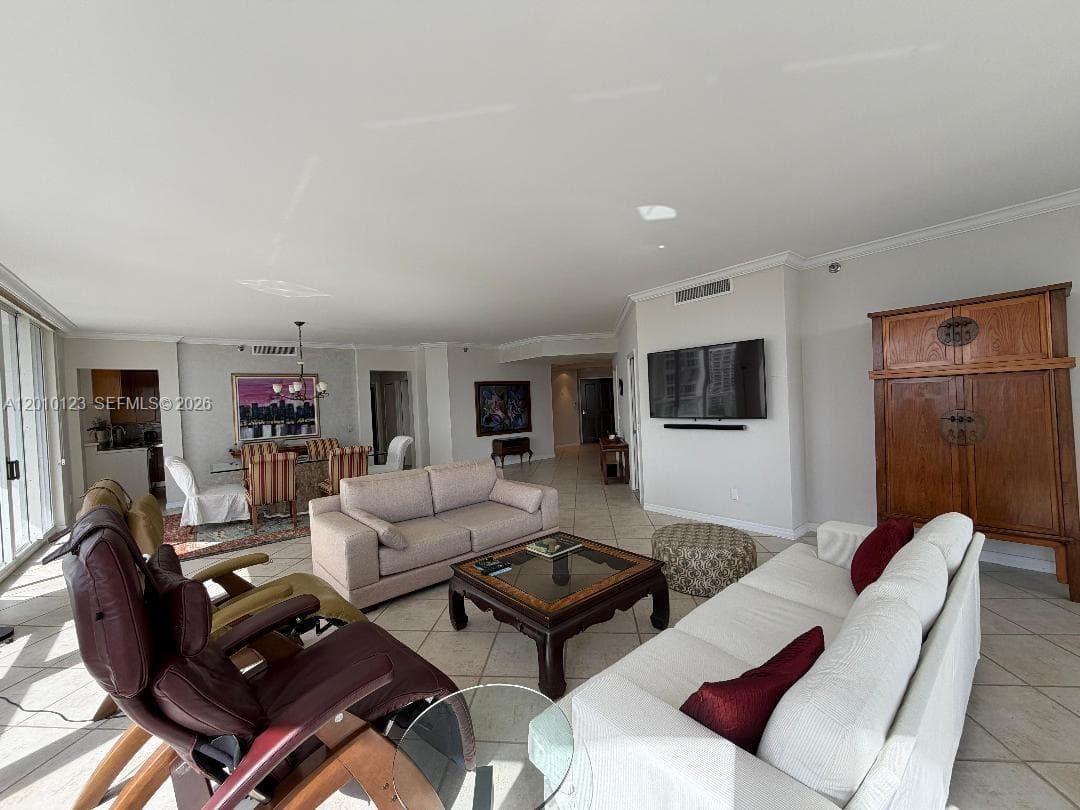 21150 Point Pl # 1202, Aventura FL 33180 — 39