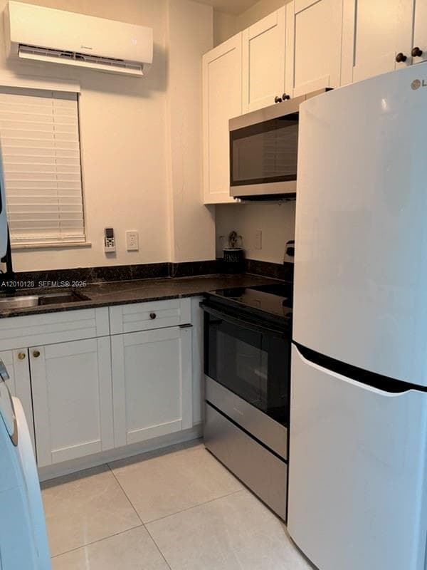 1043 NW 2nd St # 3, Miami FL 33128 — 6