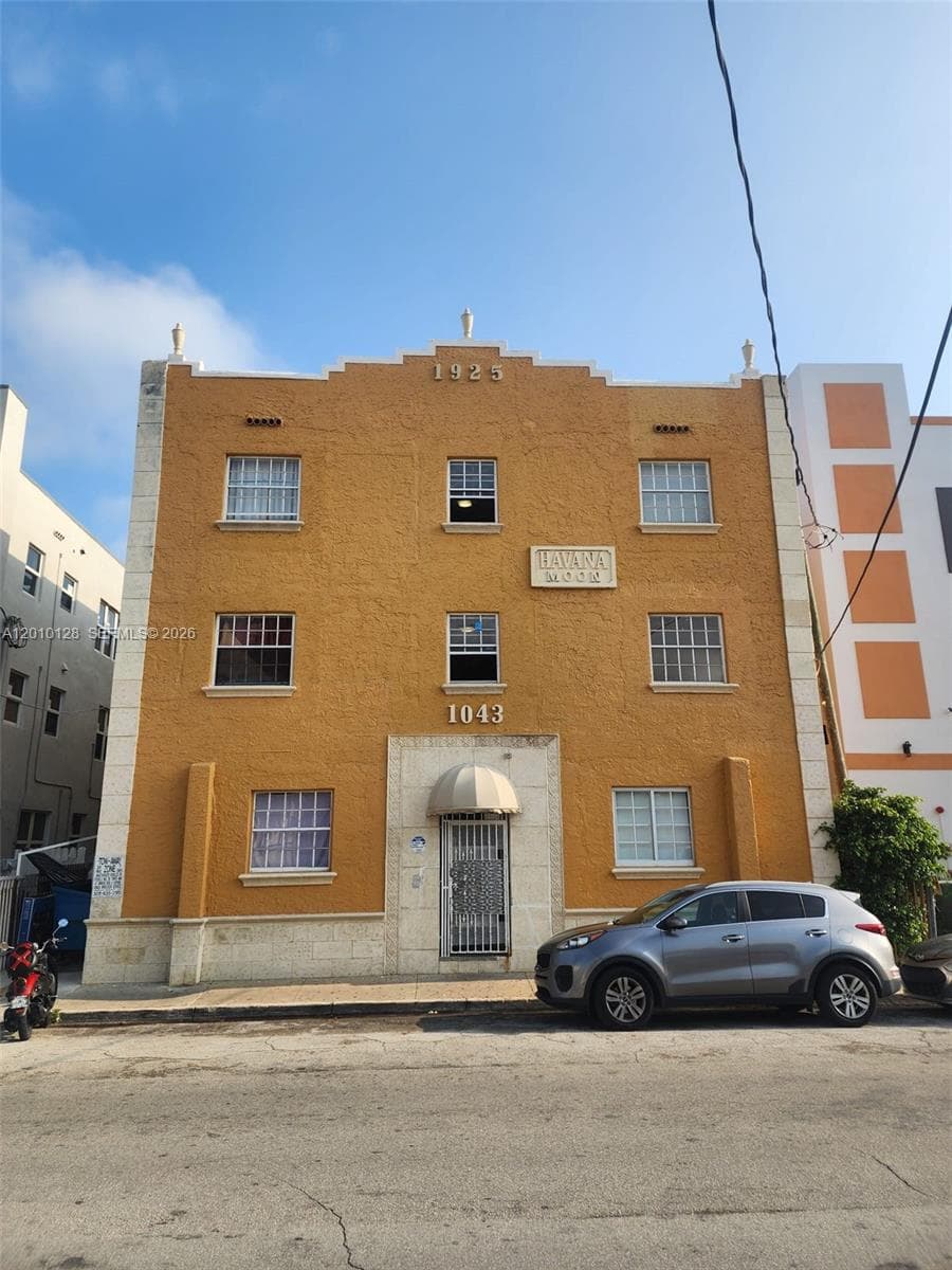 1043 NW 2nd St # 3, Miami FL 33128 — 13