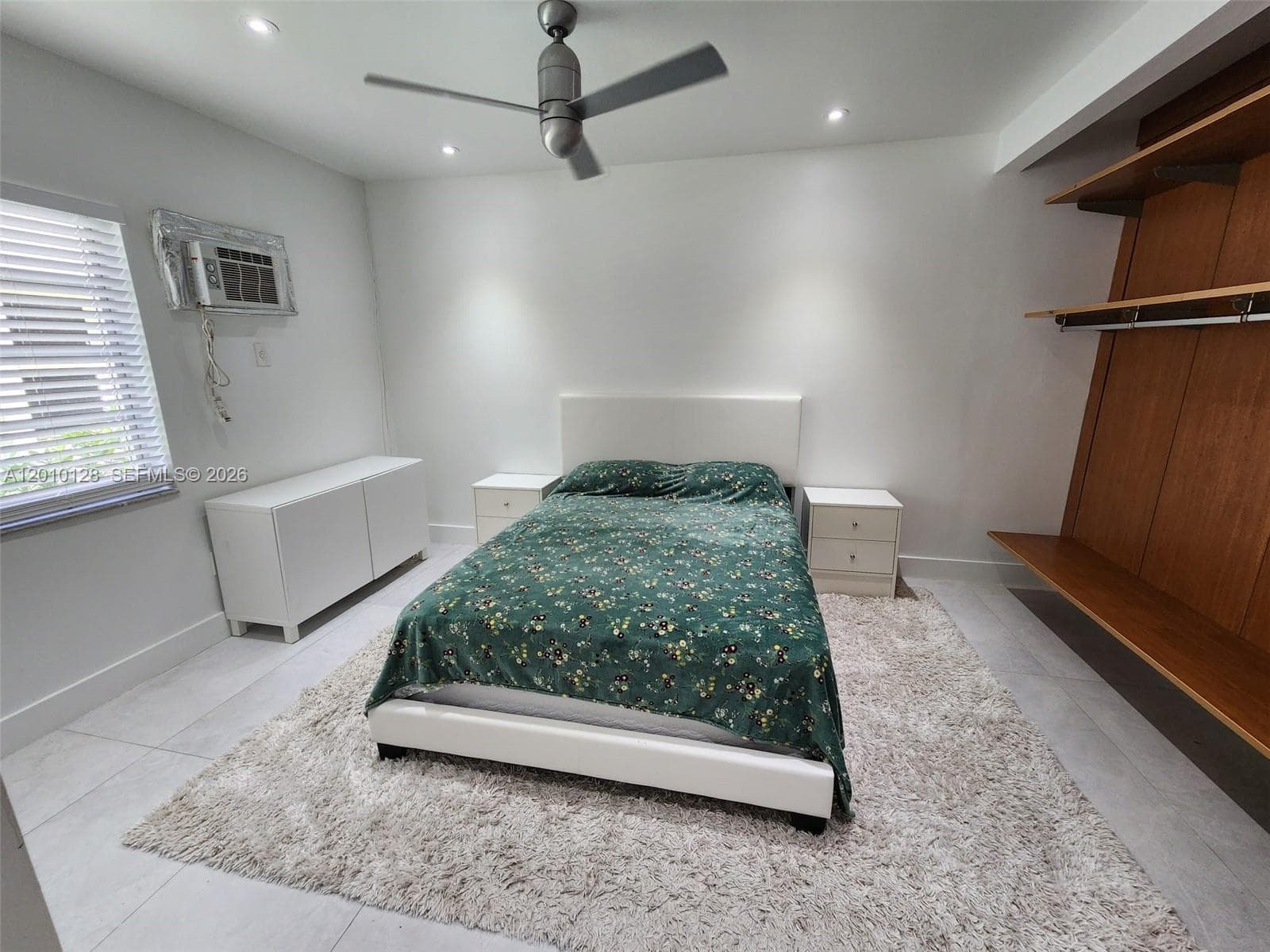 1043 NW 2nd St # 3, Miami FL 33128 — 15