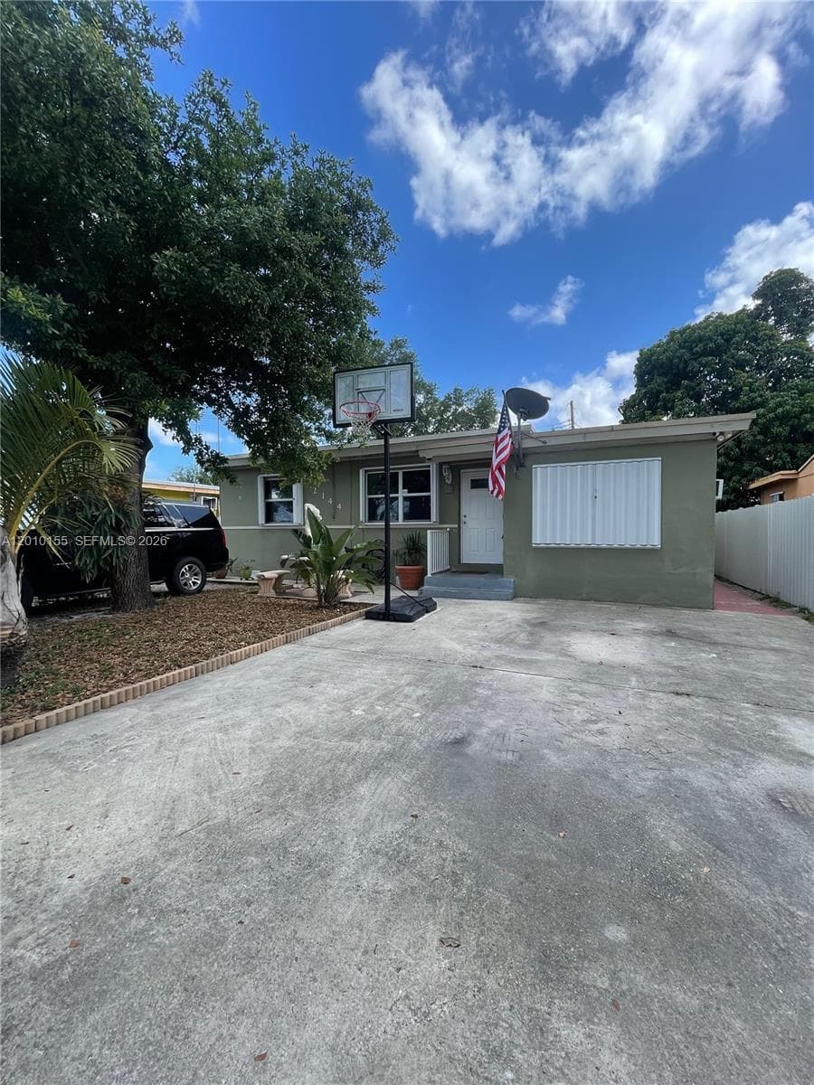 2144 NW 85th St, Miami FL 33147 — 2