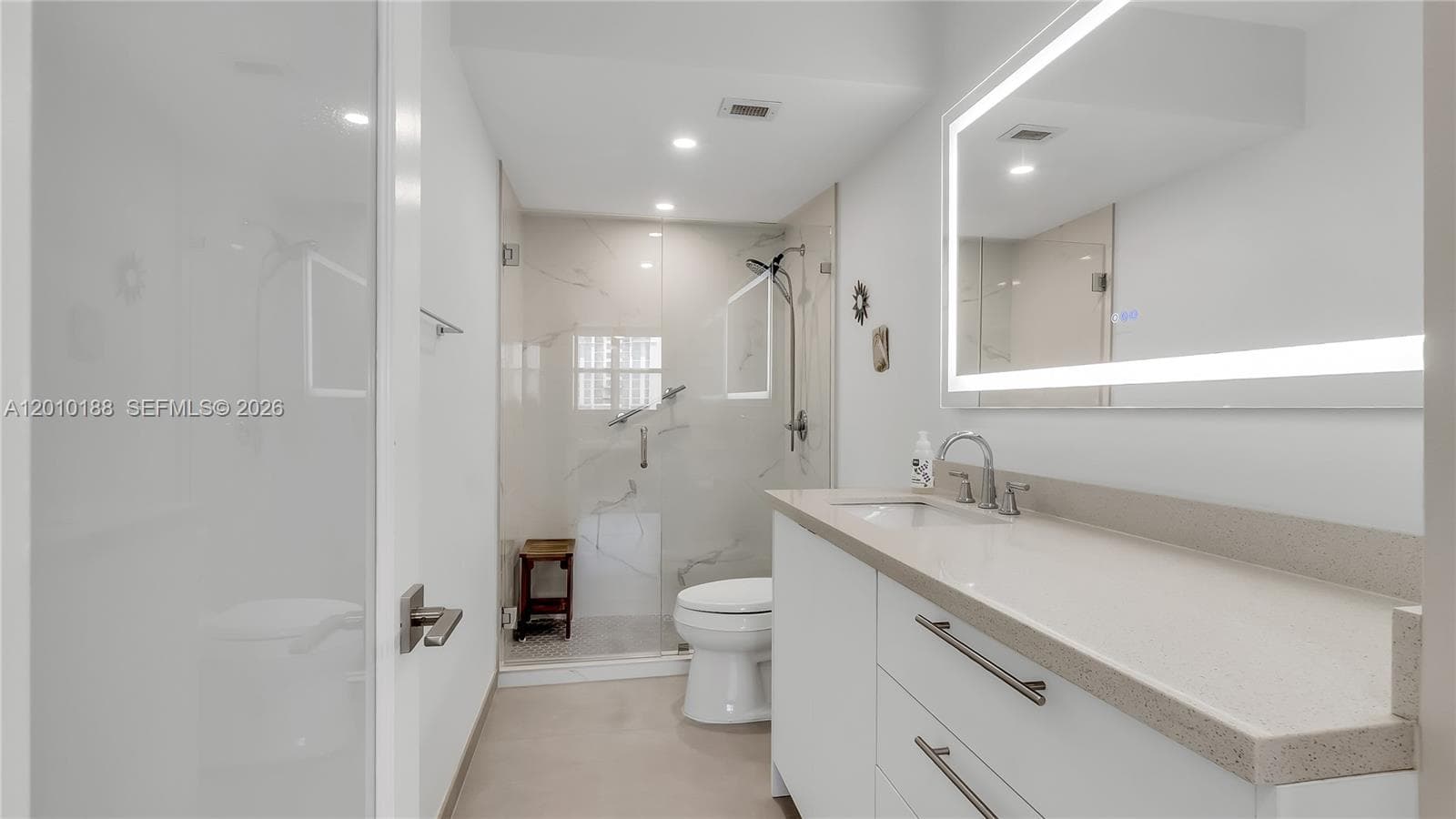 300 Bayview Dr # 605, Sunny Isles Beach FL 33160 — 32