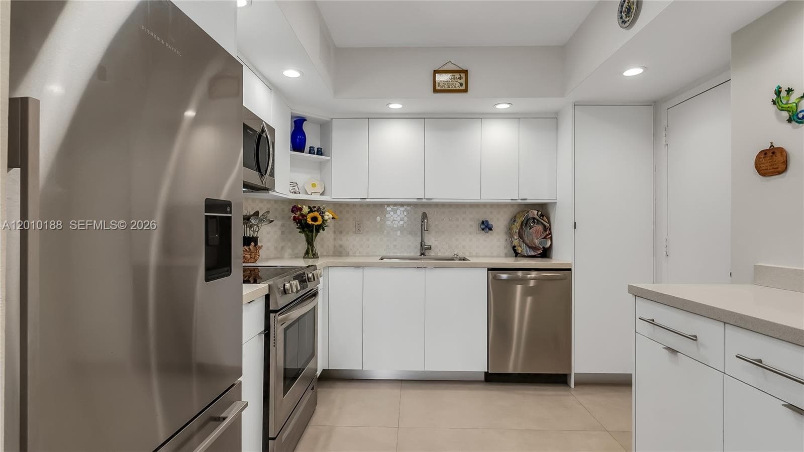 300 Bayview Dr # 605, Sunny Isles Beach FL 33160 — 9