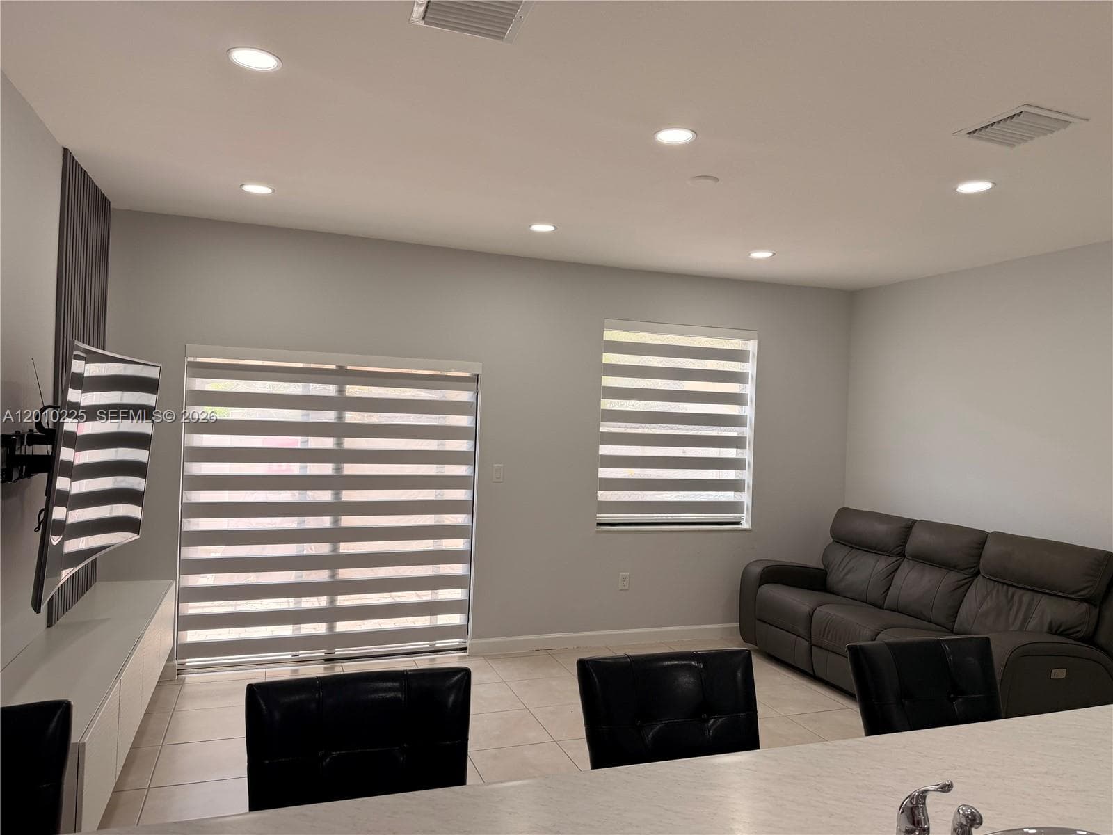 9330 W 33rd Ave, Hialeah FL 33018 — 14