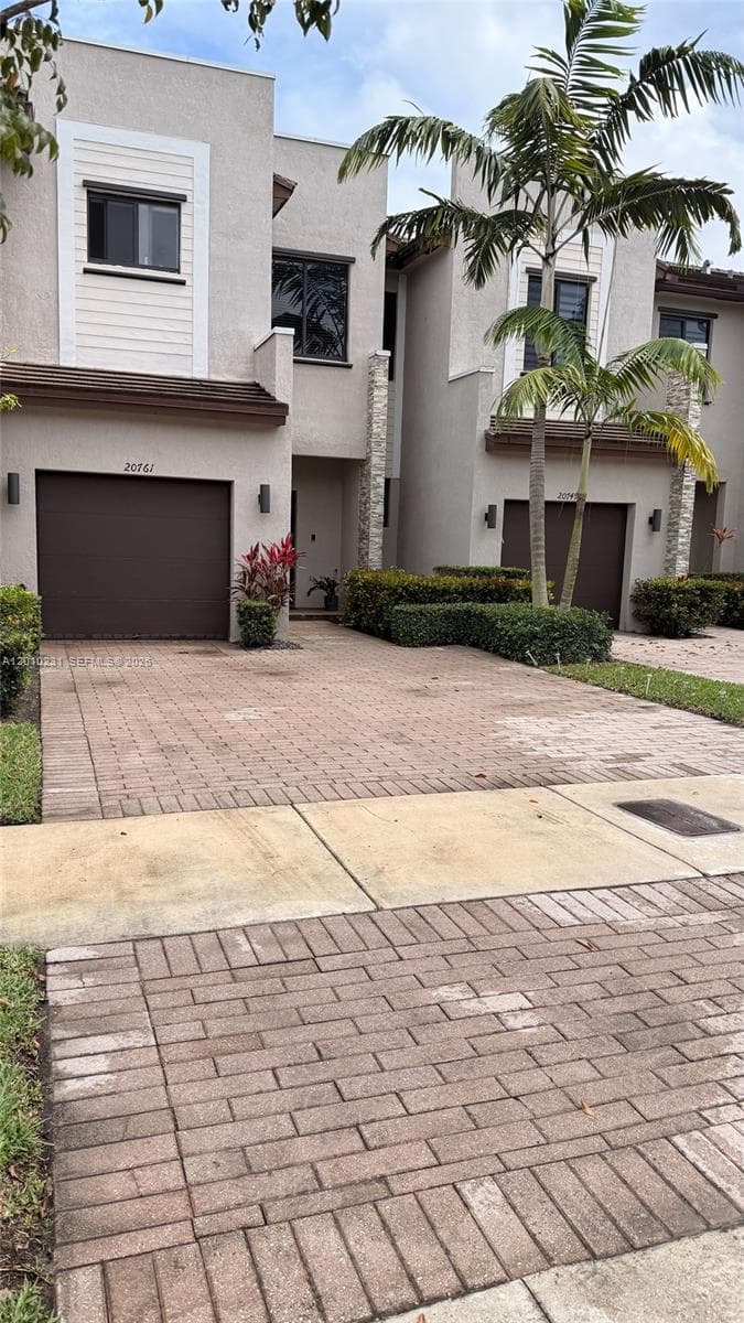 20761 NE 2nd Ct, Miami FL 33179 — 23