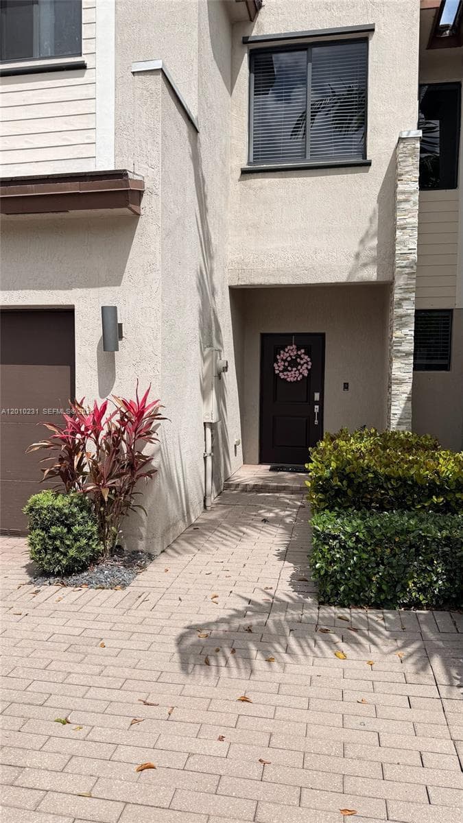 20761 NE 2nd Ct, Miami FL 33179 — 24