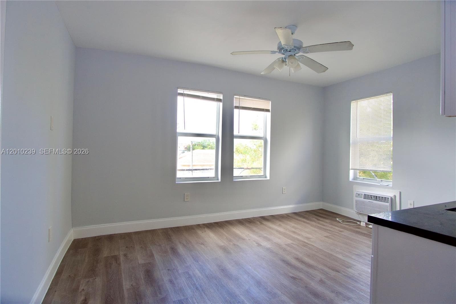 1142 SW 4th St # 15, Miami FL 33130 — 2