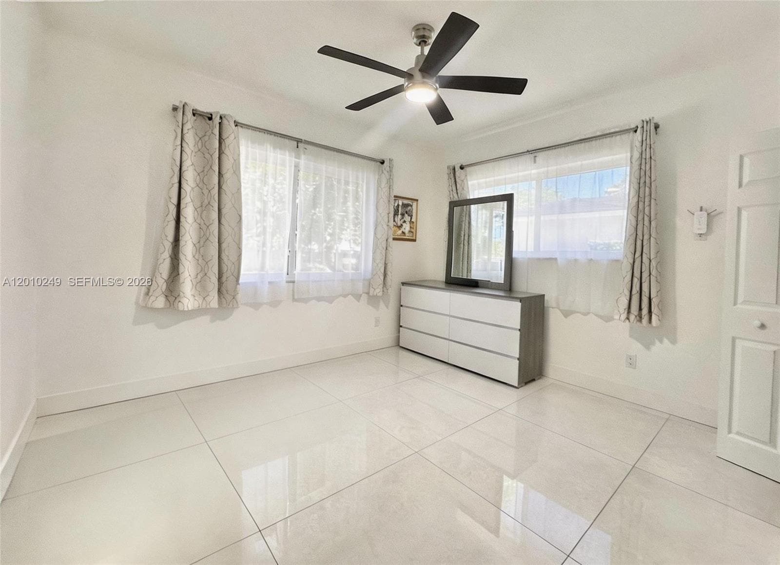 7800 SW 57th Ct, South Miami FL 33143 — 17