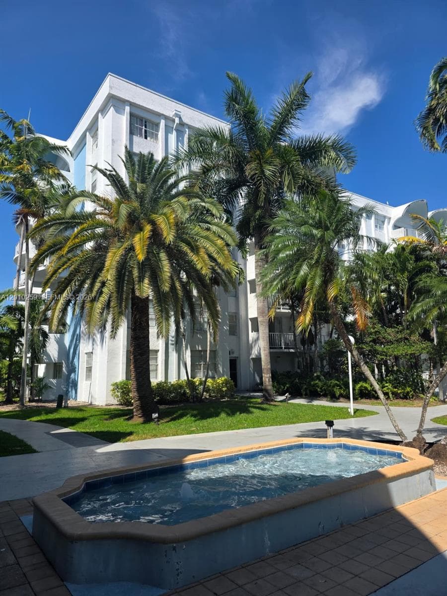 496 NW 165th St Rd # 210, Miami FL 33169 — 3