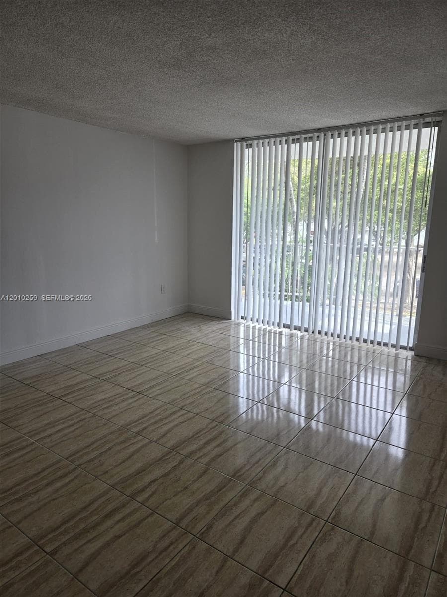 496 NW 165th St Rd # 210, Miami FL 33169 — 10