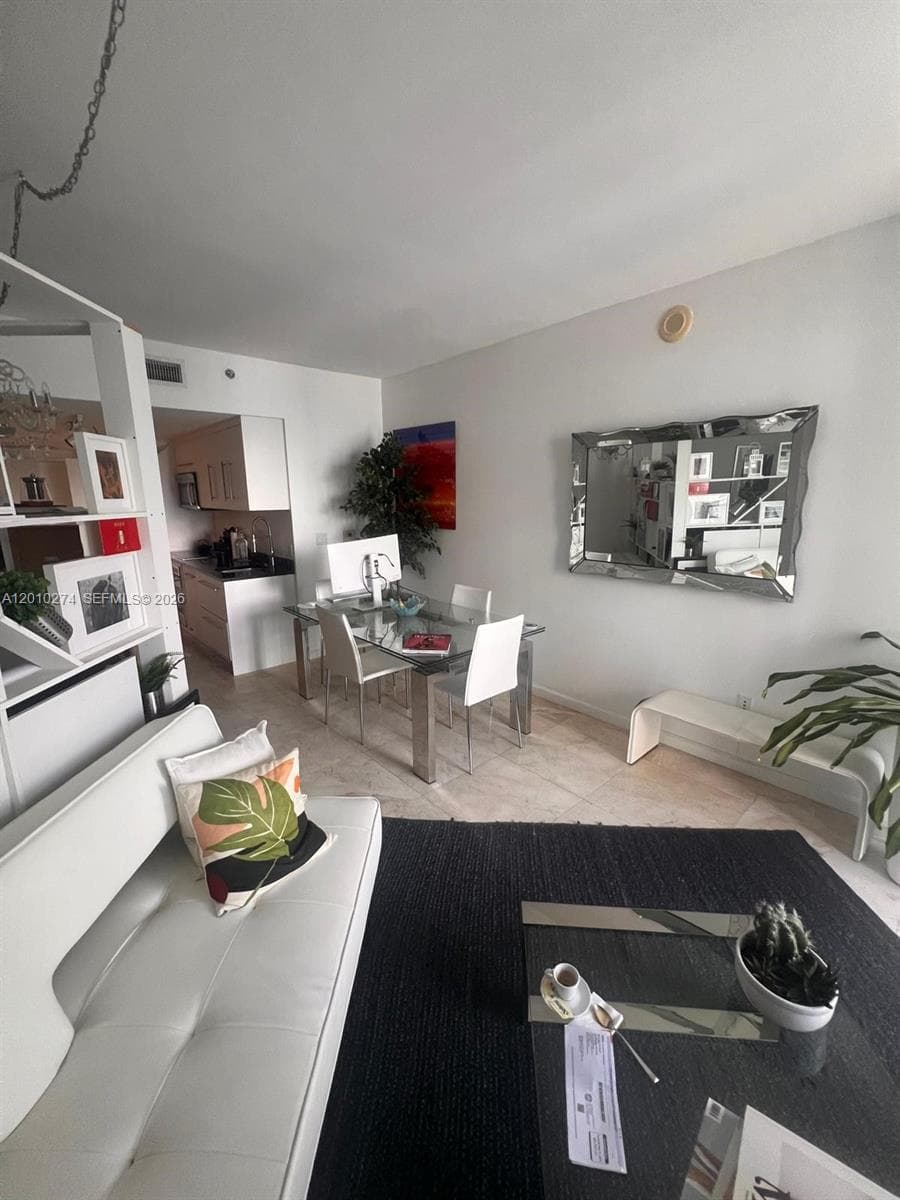 475 Brickell Ave # 4508, Miami FL 33131 — 18