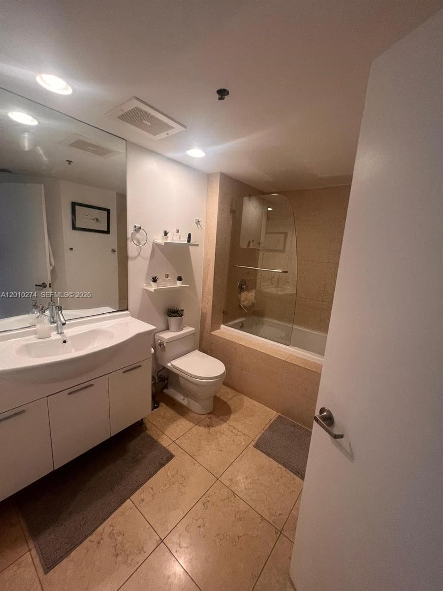 475 Brickell Ave # 4508, Miami FL 33131 — 19