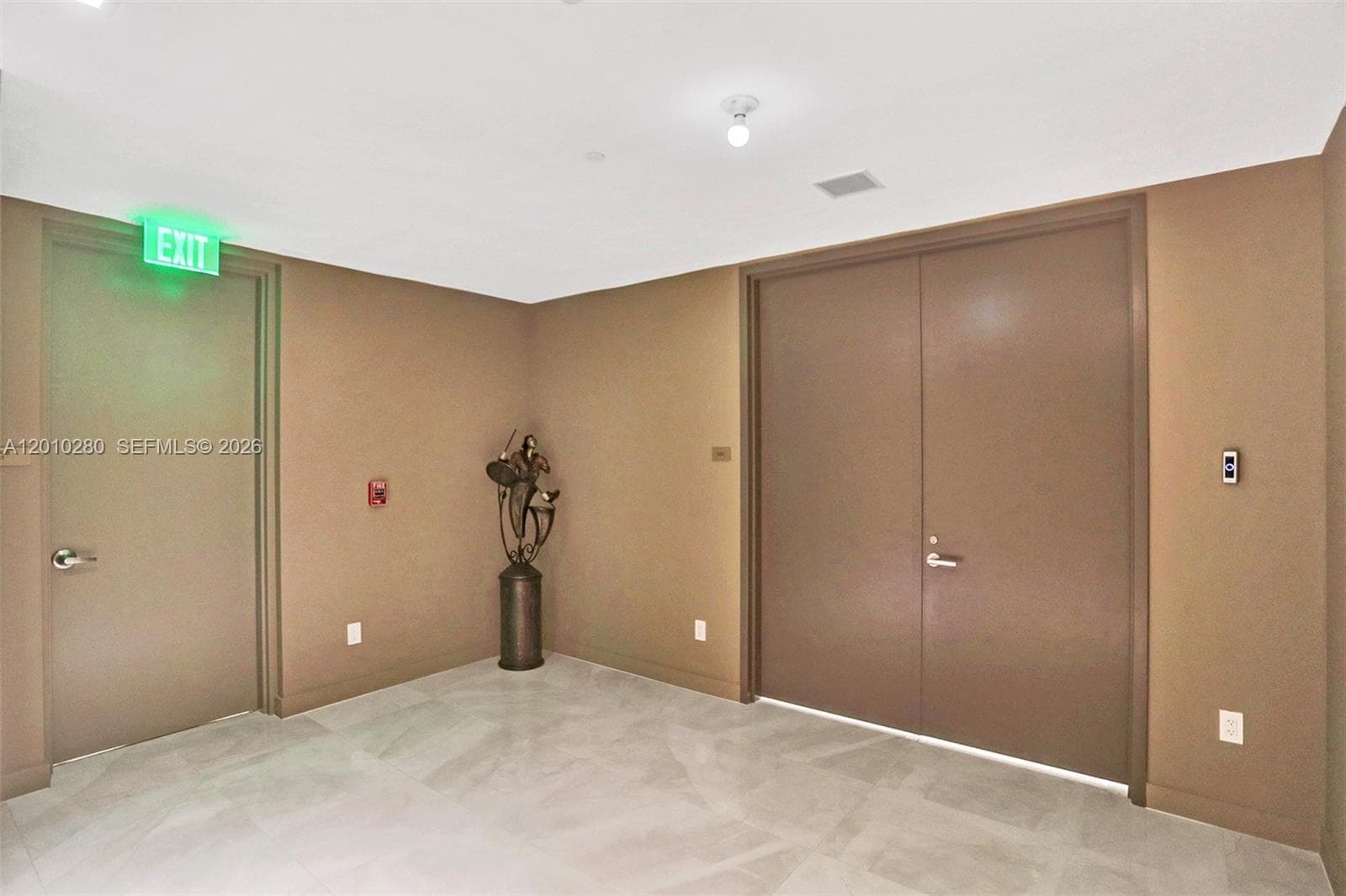 18975 COLLINS AVE # 2001, Sunny Isles Beach FL 33160 — 62