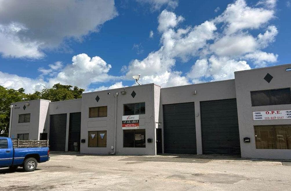 1750 W 39th Place # 1005, Hialeah FL 33012 — 1