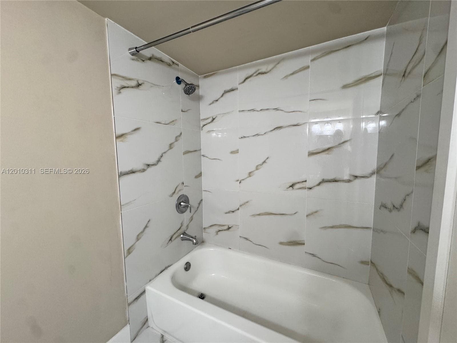 10893 NW 7th St # 27, Miami FL 33172 — 7