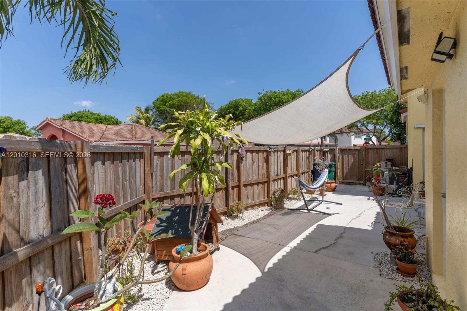 12304 NW 8th Ter, Miami FL 33182 — 25