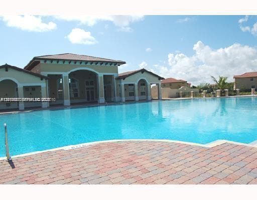 9353 SW 227th St # 21, Cutler Bay FL 33190 — 11