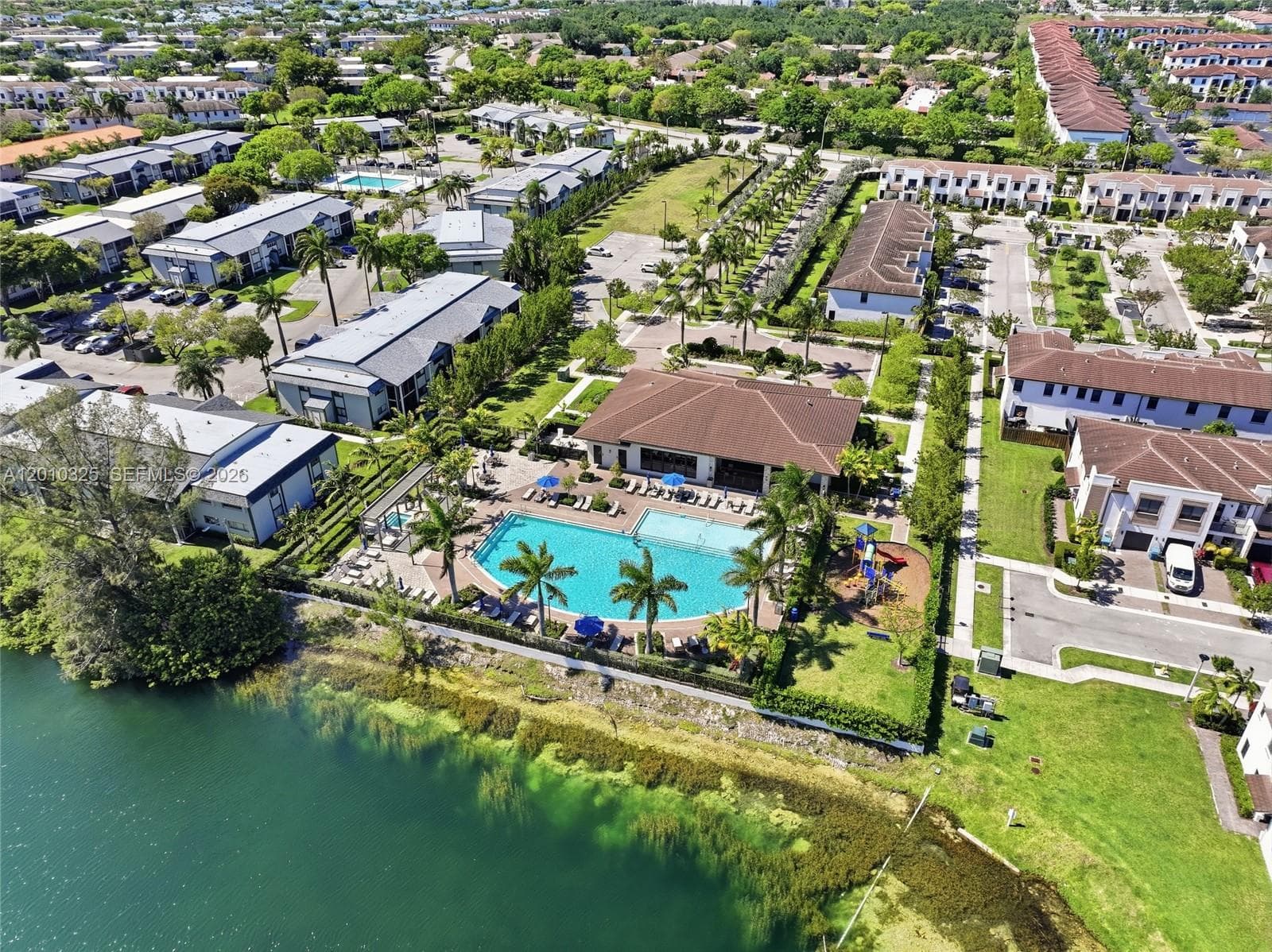 20572 NE 5th Pl, Miami FL 33179 — 26