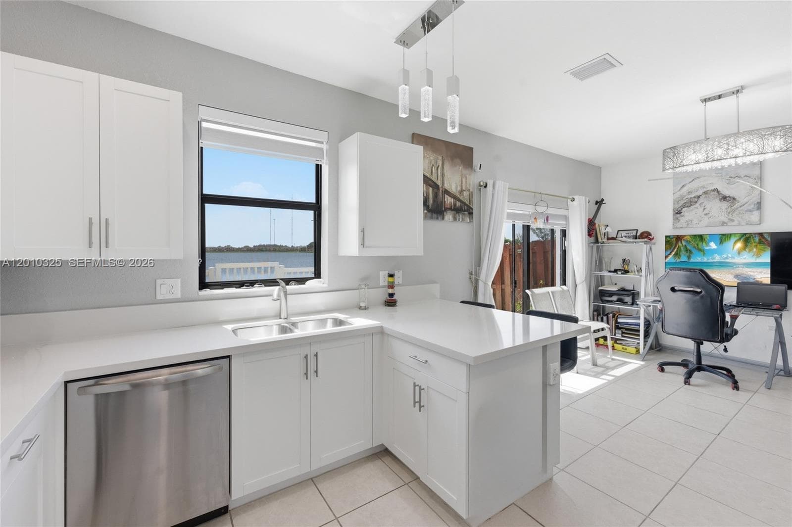 20572 NE 5th Pl, Miami FL 33179 — 10