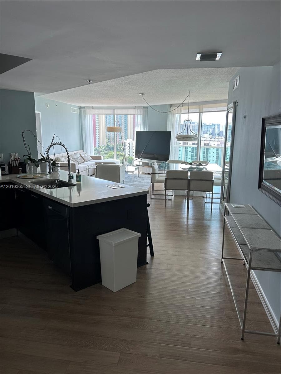 St Tropez On The Bay 1 Co, Sunny Isles Beach, FL — 9
