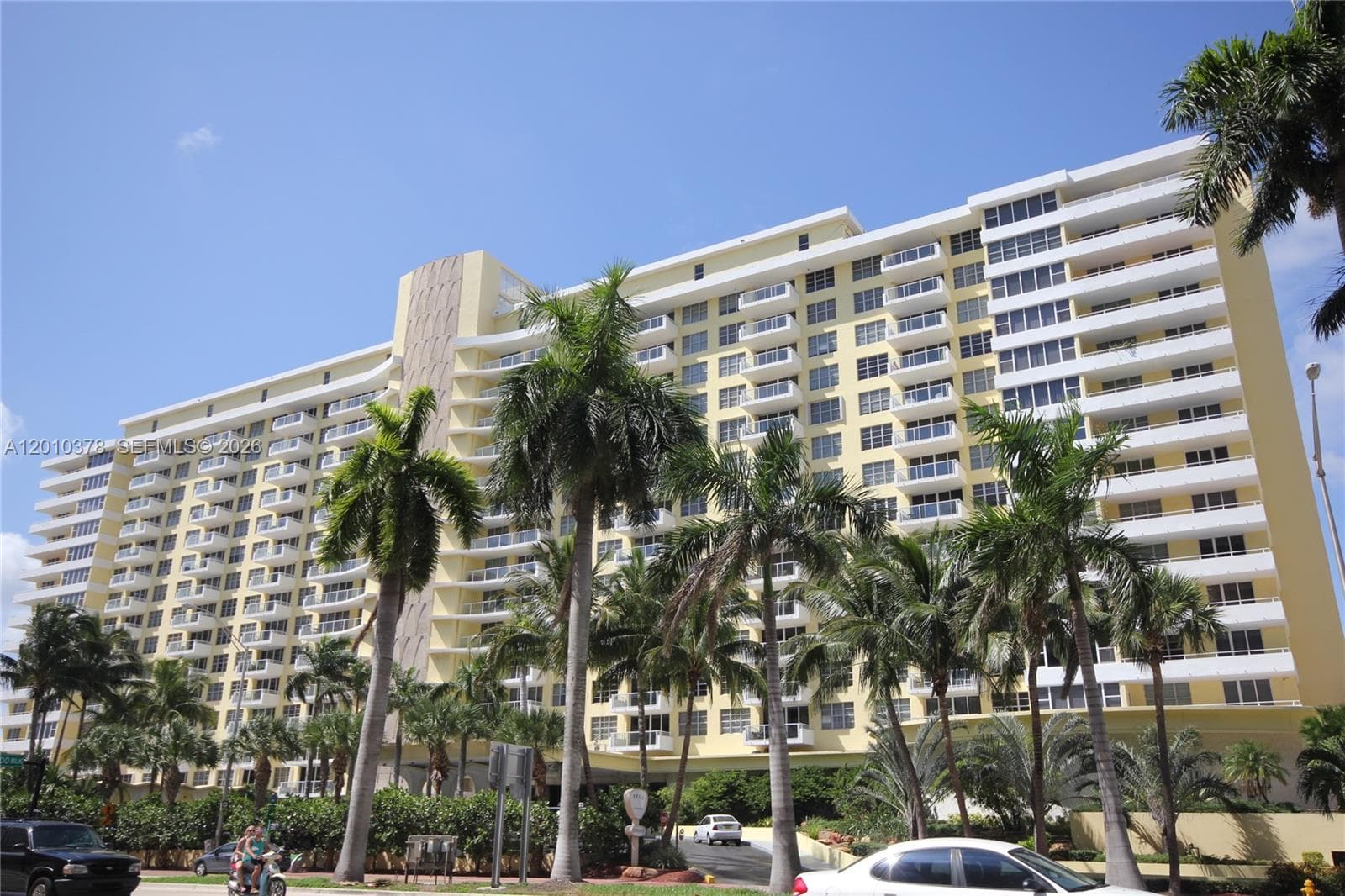 5600 Collins Ave # 9E, Miami Beach FL 33140 — 2