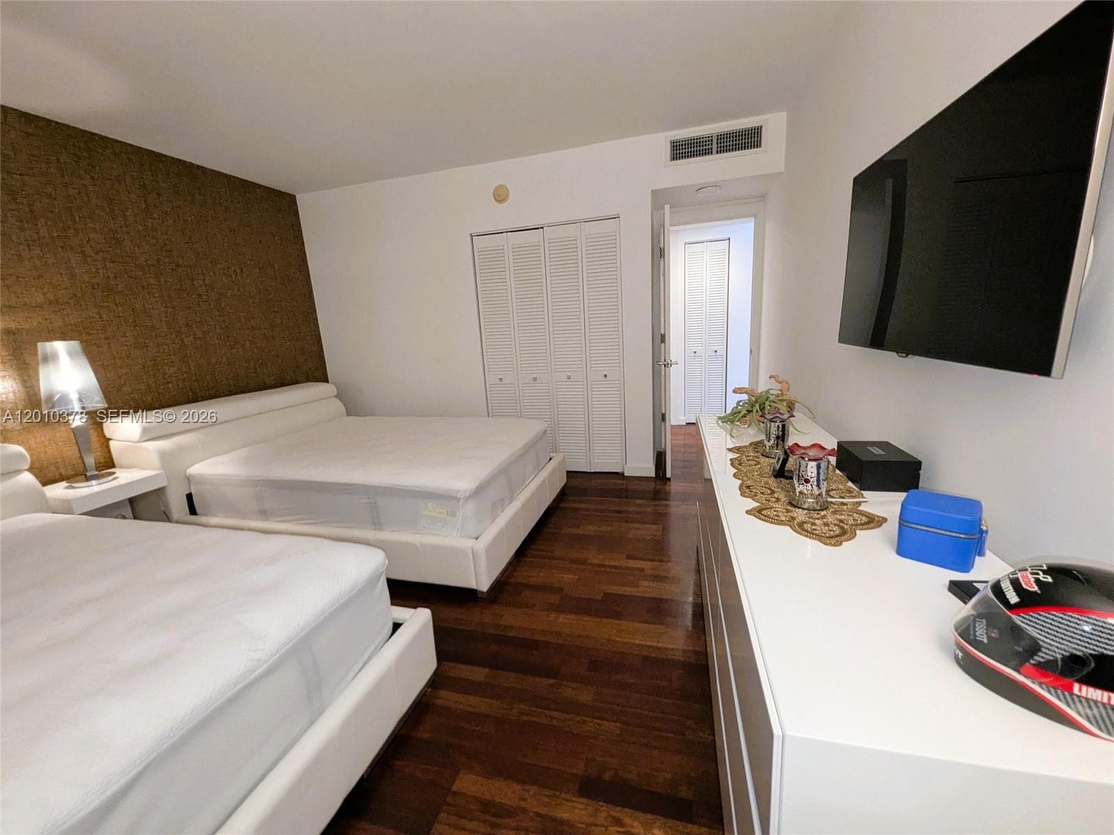 5600 Collins Ave # 9E, Miami Beach FL 33140 — 20