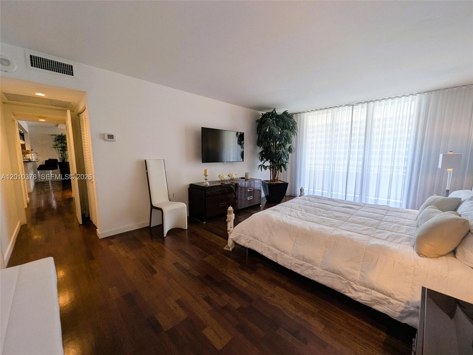 5600 Collins Ave # 9E, Miami Beach FL 33140 — 30