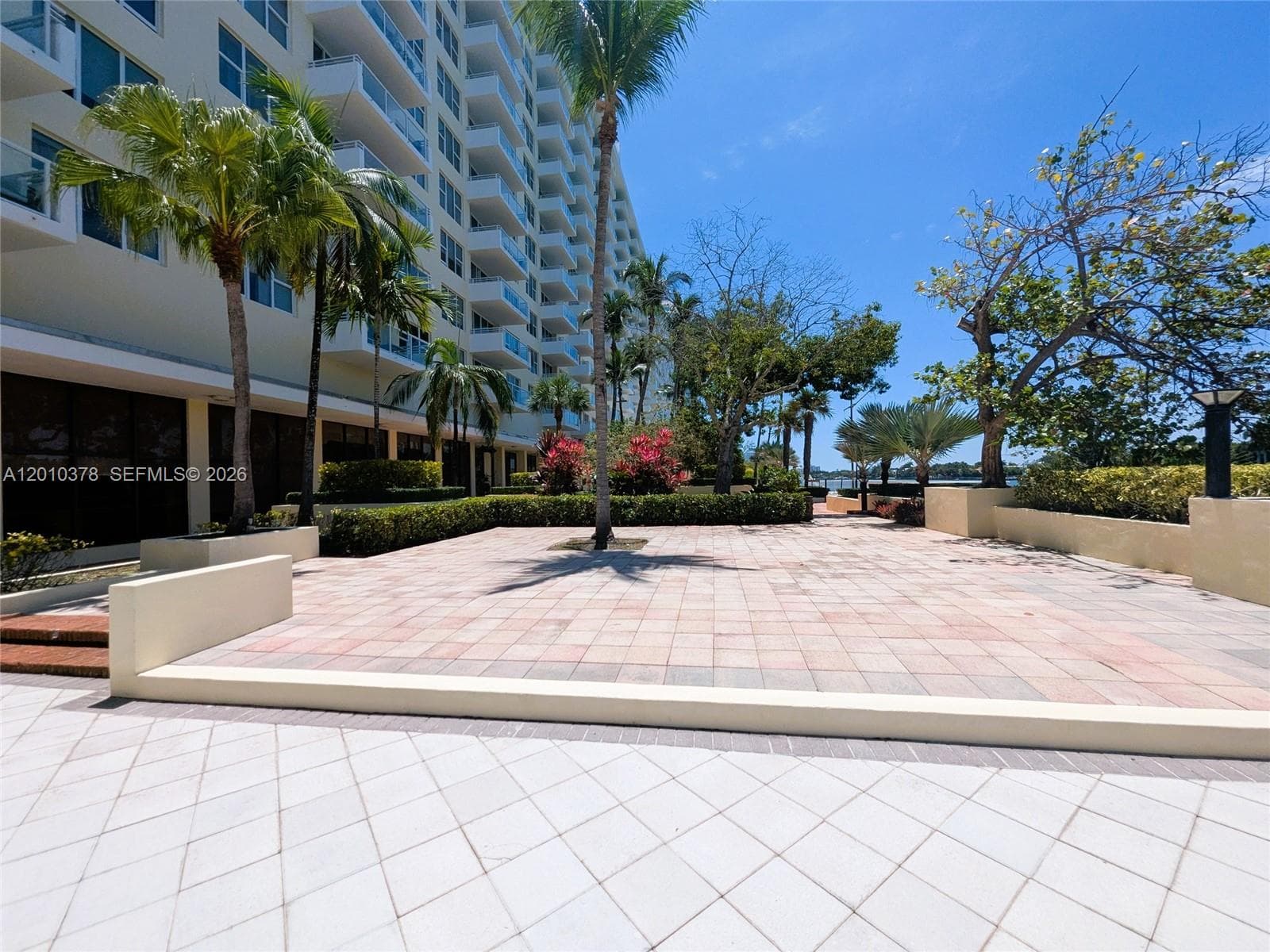 5600 Collins Ave # 9E, Miami Beach FL 33140 — 64