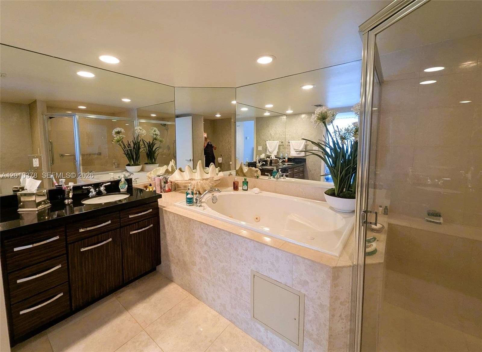 5600 Collins Ave # 9E, Miami Beach FL 33140 — 35