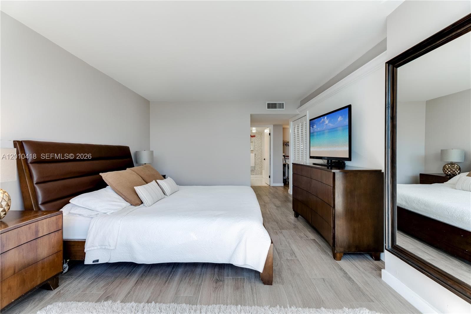 1901 Brickell Ave # B1809, Miami FL 33129 — 21