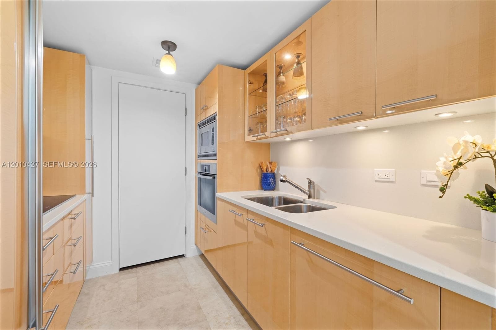 6801 Collins # 1215, Miami Beach FL 33141 — 14