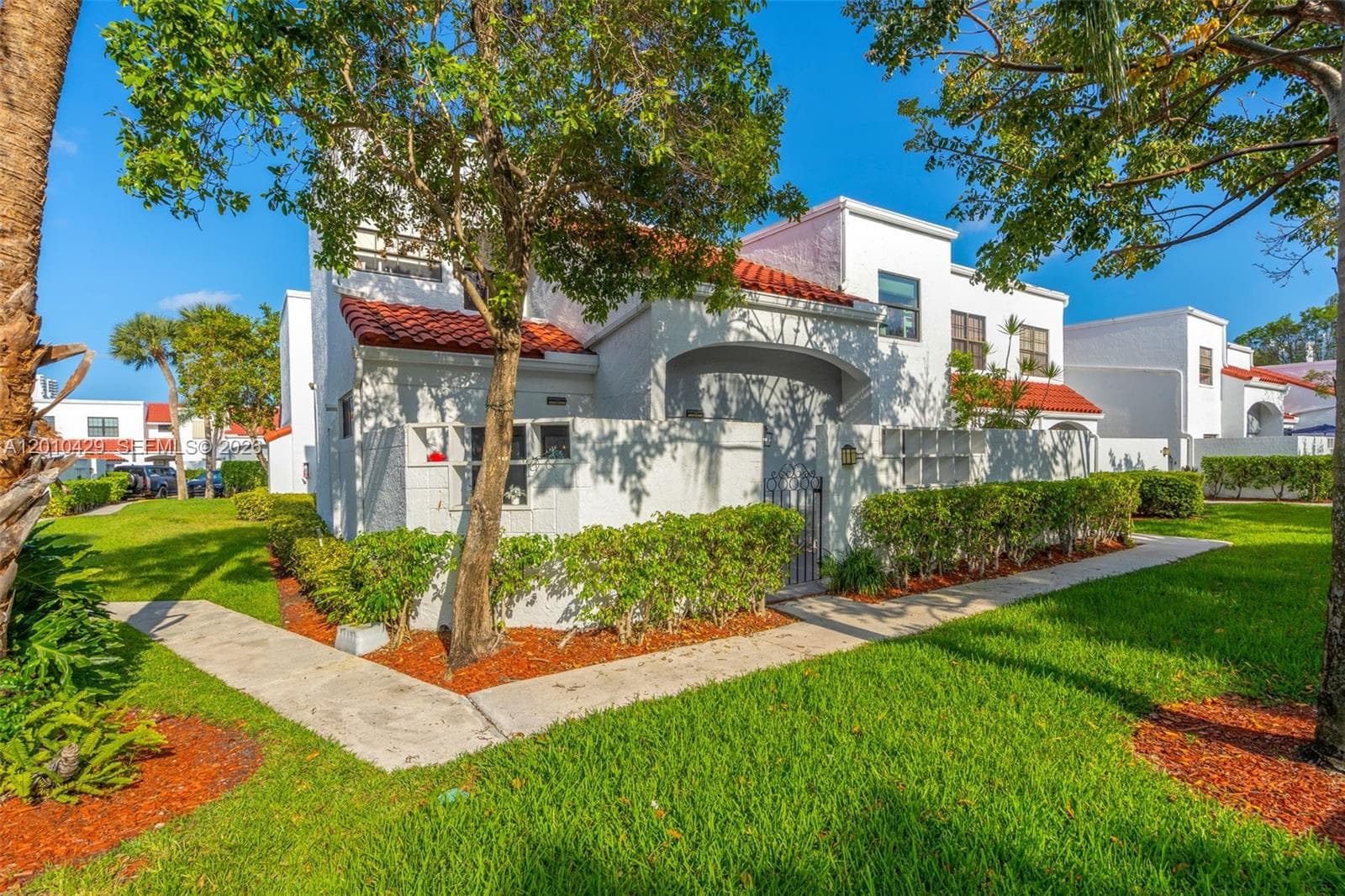 20904 Leeward Ct # 2, Aventura FL 33180 — 25