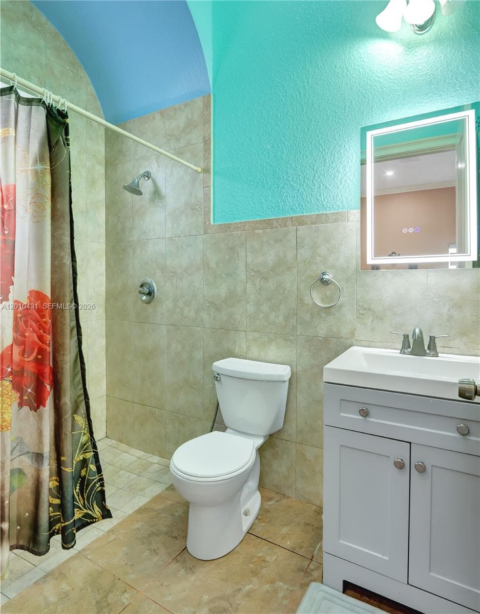 20455 SW 154th Ave, Miami FL 33187 — 26