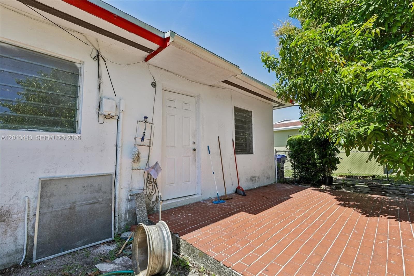 921 NE 159th St, North Miami Beach FL 33162 — 9