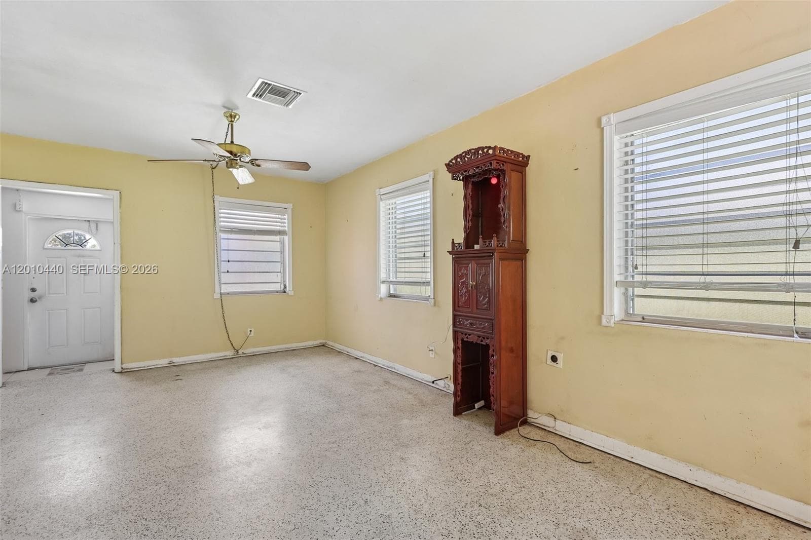 921 NE 159th St, North Miami Beach FL 33162 — 30