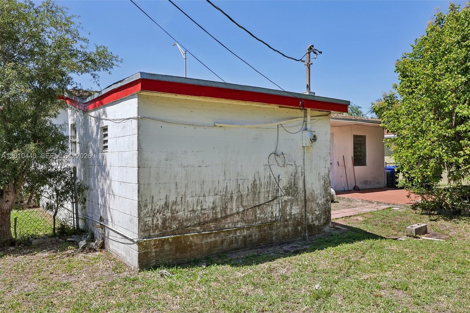 921 NE 159th St, North Miami Beach FL 33162 — 34