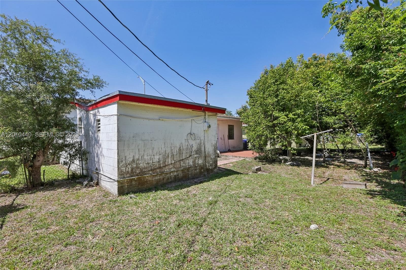 921 NE 159th St, North Miami Beach FL 33162 — 33