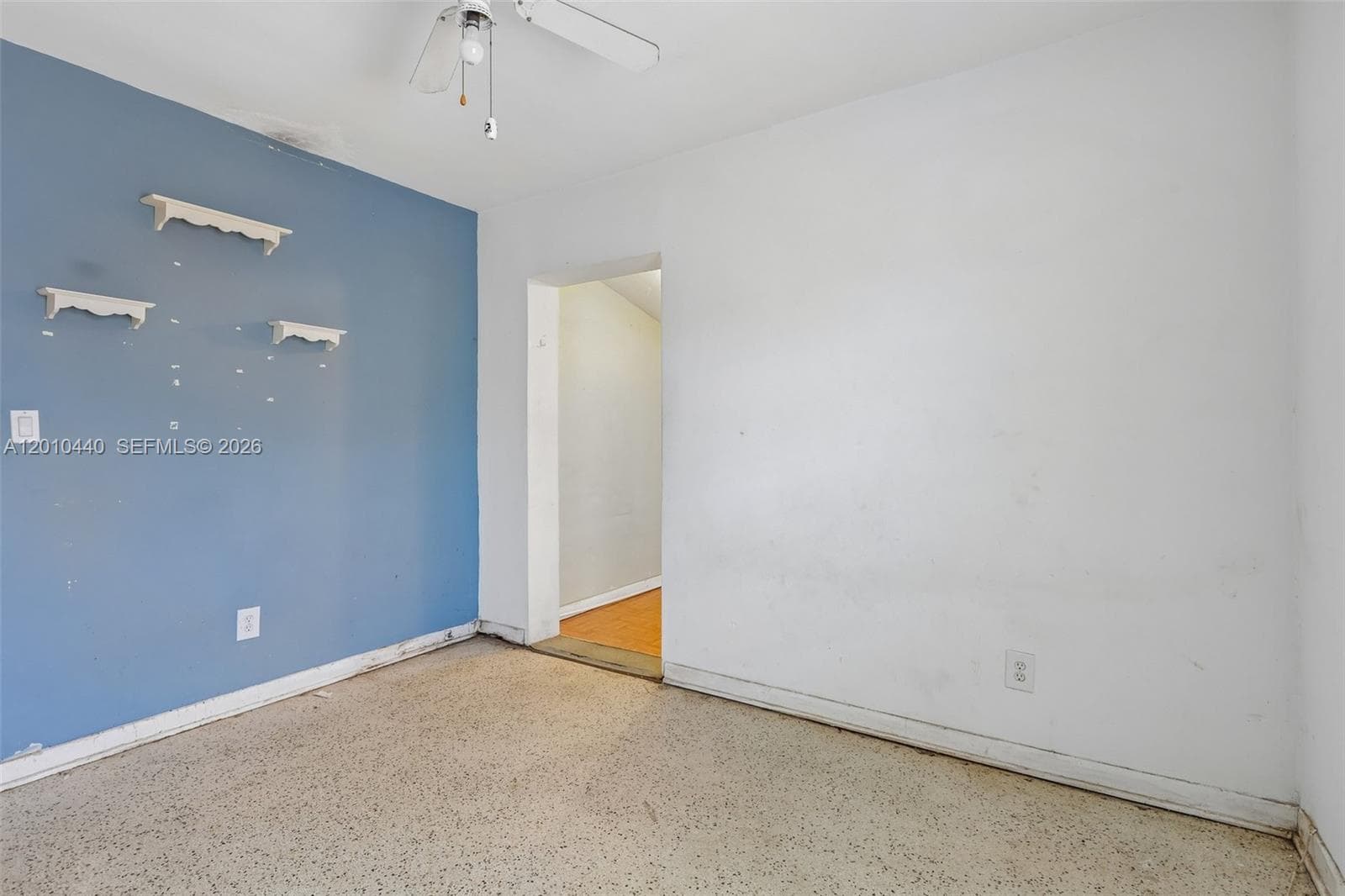 921 NE 159th St, North Miami Beach FL 33162 — 14