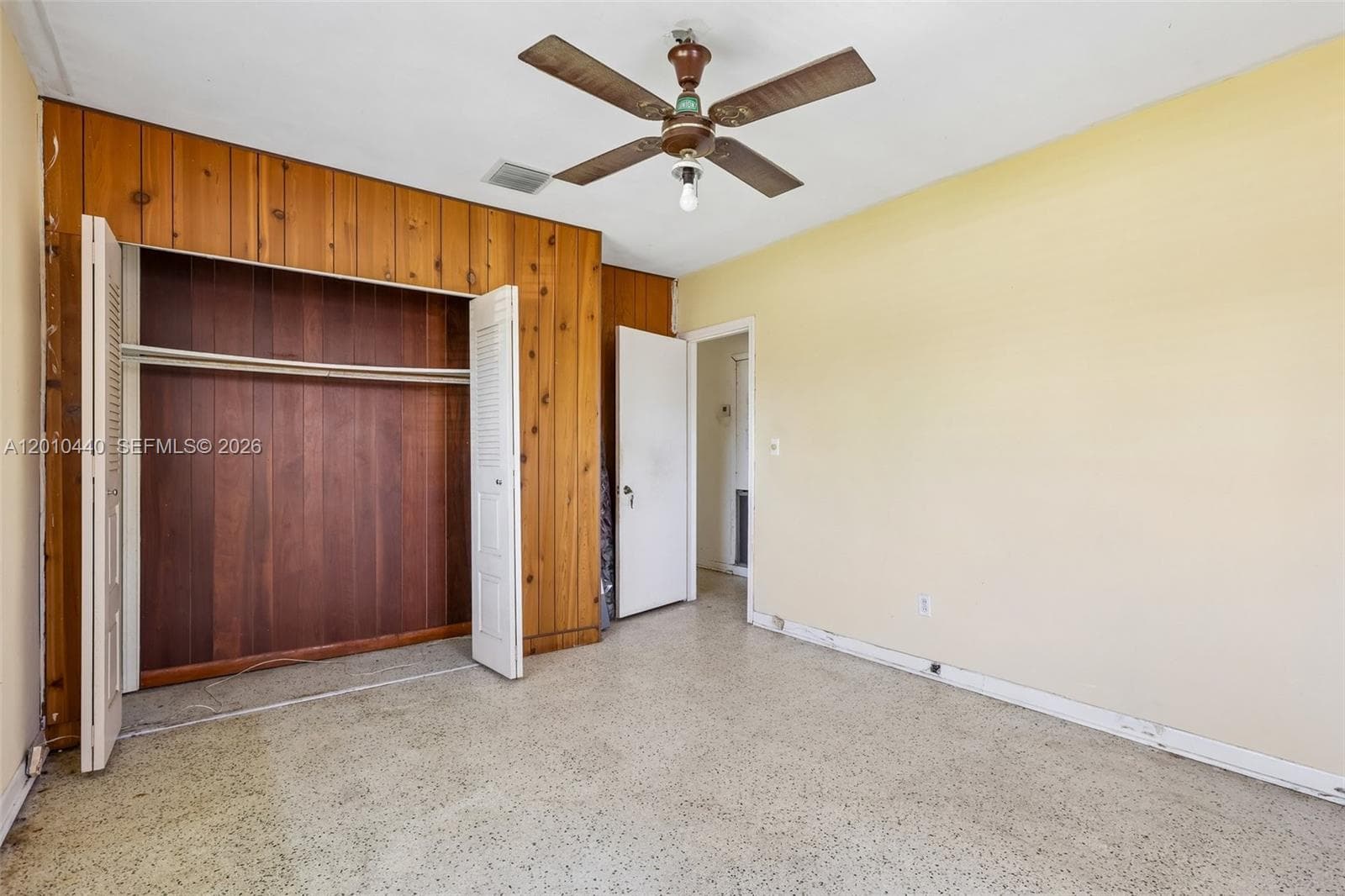 921 NE 159th St, North Miami Beach FL 33162 — 18