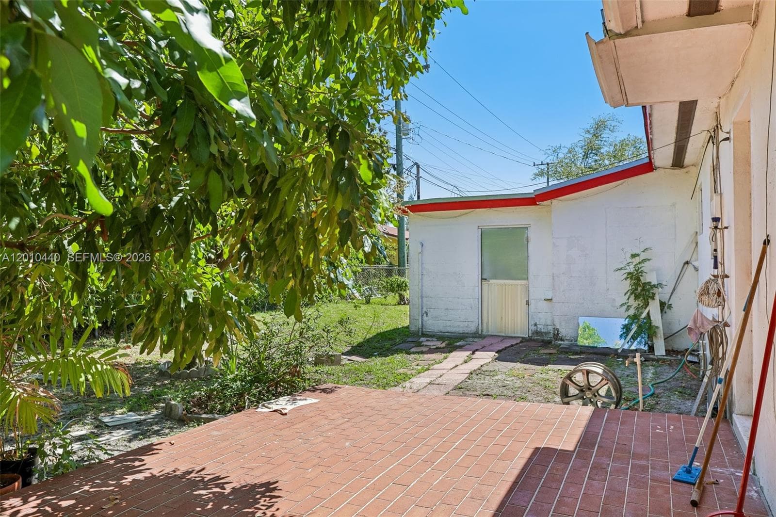 921 NE 159th St, North Miami Beach FL 33162 — 8