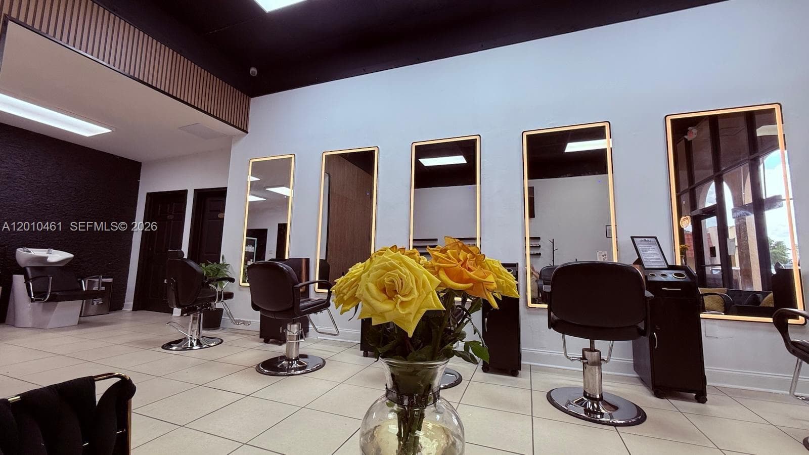 9610 Fontainebleau Blvd, Miami FL 33172 — 2